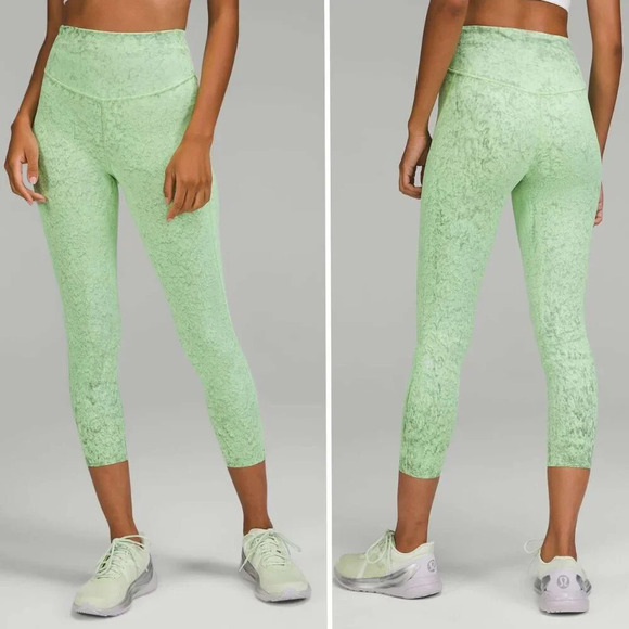 Lululemon Base Pace High-Rise Tight 25" | Size 14 - Picture 1 of 11